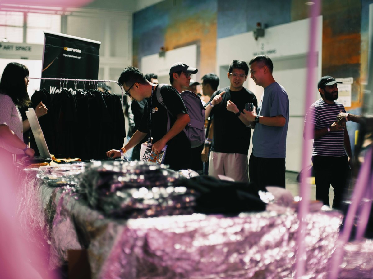 refraction_irl's tweet image. We had an awesome night at Cargo39, with a sleek setup for ‘Galxe x Movement: A Refraction Experience 银河行动’ in Singapore. 

Huge thanks to all our partners who made this possible: @Galxe, @movementlabsxyz, @berachain, @0xPolygon, @ArkhamIntel, @eigenlayer, @GravityChain,…