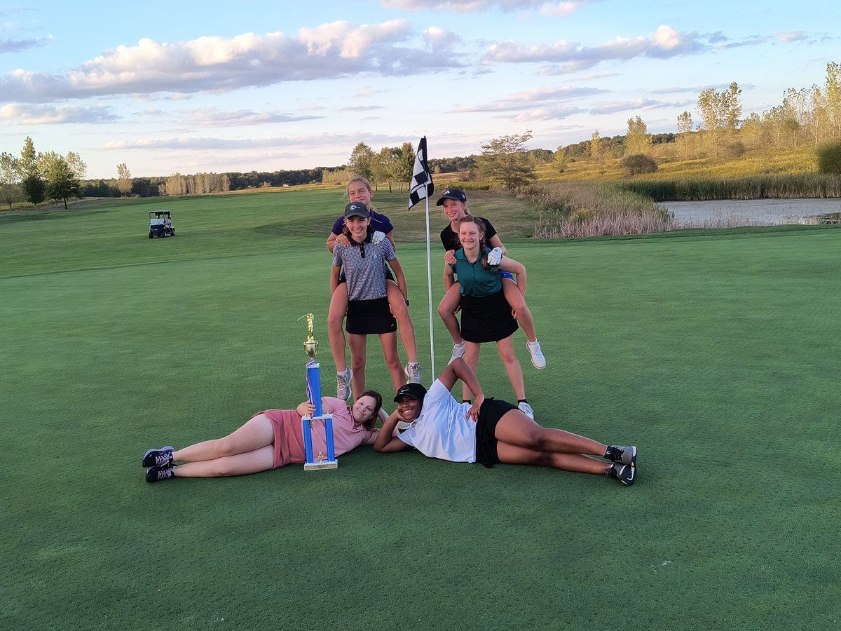 Mr. Tuttle tweet media