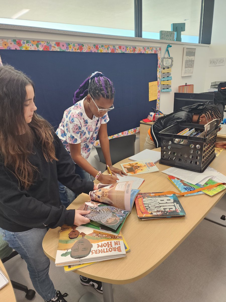 Mrs.Tyndall tweet media