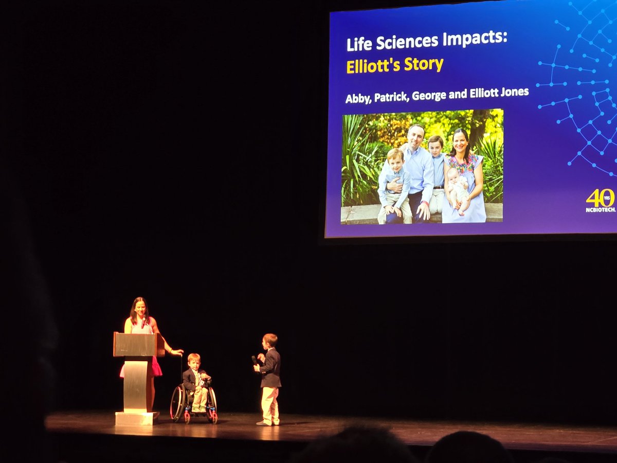 Lindsay Deneault tweet media