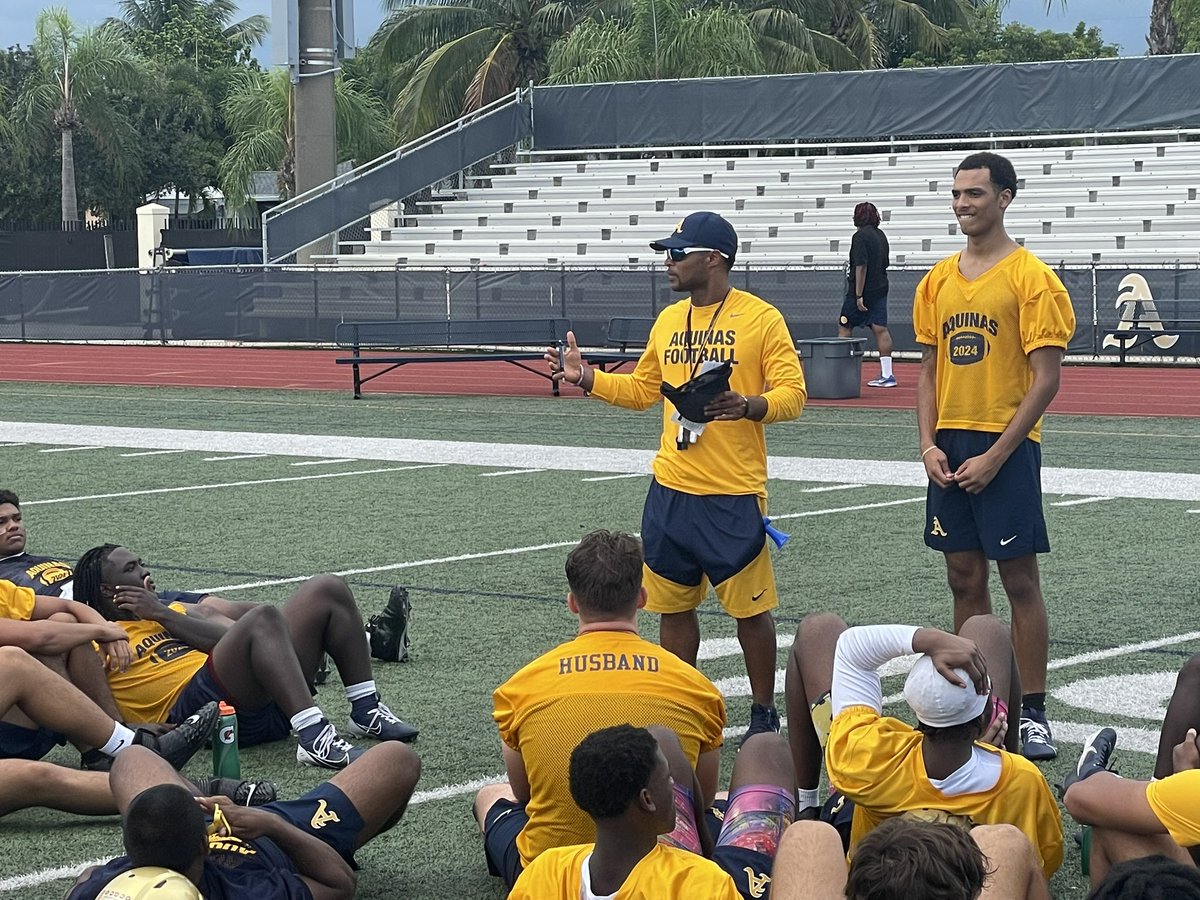 Aquinas Football (@sta_football) on Twitter photo 🔹🔸 Focus through 48🔸🔹
“Turn from evil and do good; seek peace and pursue it.” -Psalm 34:14
#FTF
#Brotherly_Love
#YouGoWeGo
<a href="/CoachHarriott/">Roger Harriott</a> 🔹🔸 Focus through 48🔸🔹
“Turn from evil and do good; seek peace and pursue it.” -Psalm 34:14
#FTF
#Brotherly_Love
#YouGoWeGo
<a href="/CoachHarriott/">Roger Harriott</a>