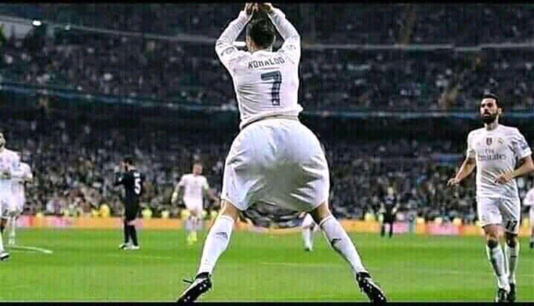 CaesarMc6's tweet image. Last man standing...😂😂😂