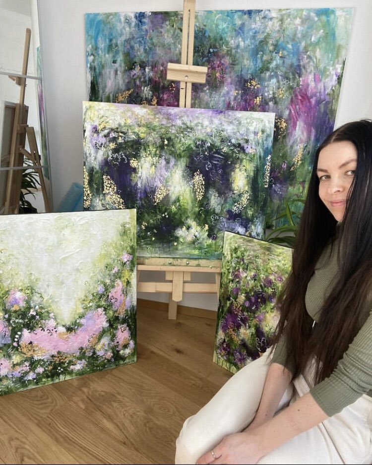 My exhibition 'Nature's embrace' features 25 paintings. 

This collection of paintings is a heartfelt reflection of what I experience when I immerse myself in nature.

#abstractart #abstractartist #Americanartist
#exhibitiondisplay #natureinspiredme