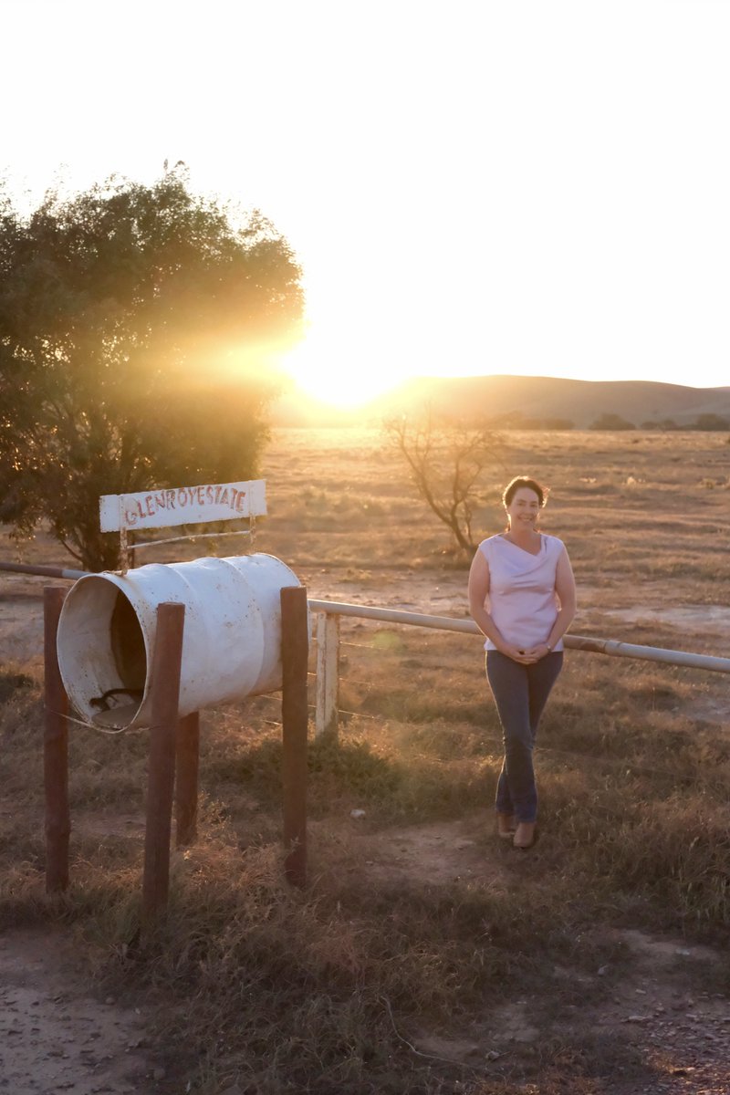 Friday Fun Facts:
Here’s five facts people won’t know about me.
1. I was named after the Blue Hills radio series character Fleur. Apparently she wasn’t a nice lady. I try very hard to be nice! 
2. I lived in an atco hut without power and a toilet for seven years, while my ex