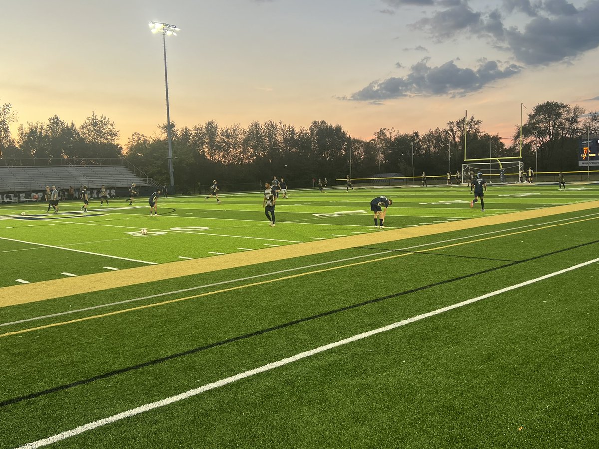 A great night to celebrate some amazing seniors for the SCHS Boys soccer team!!
<a href="/SCHSRockets/">SCHS Athletics</a> <a href="/RocketPrincipal/">Shelby County High School</a> 

#ALLfortheROCKETS #LoveBLUELiveGOLD