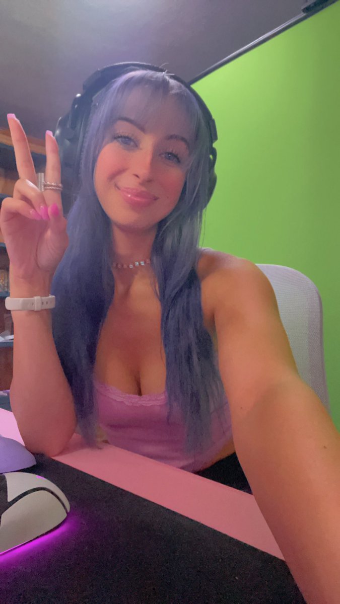 pawsibilityx0's tweet photo. Live 🔴 with #FinalFantasyXVI

https://t.co/qGzAVMPGDd

 #girlgamers #smallstreamers #finalfantasy #twitch https://t.co/ogtqr4HvgF