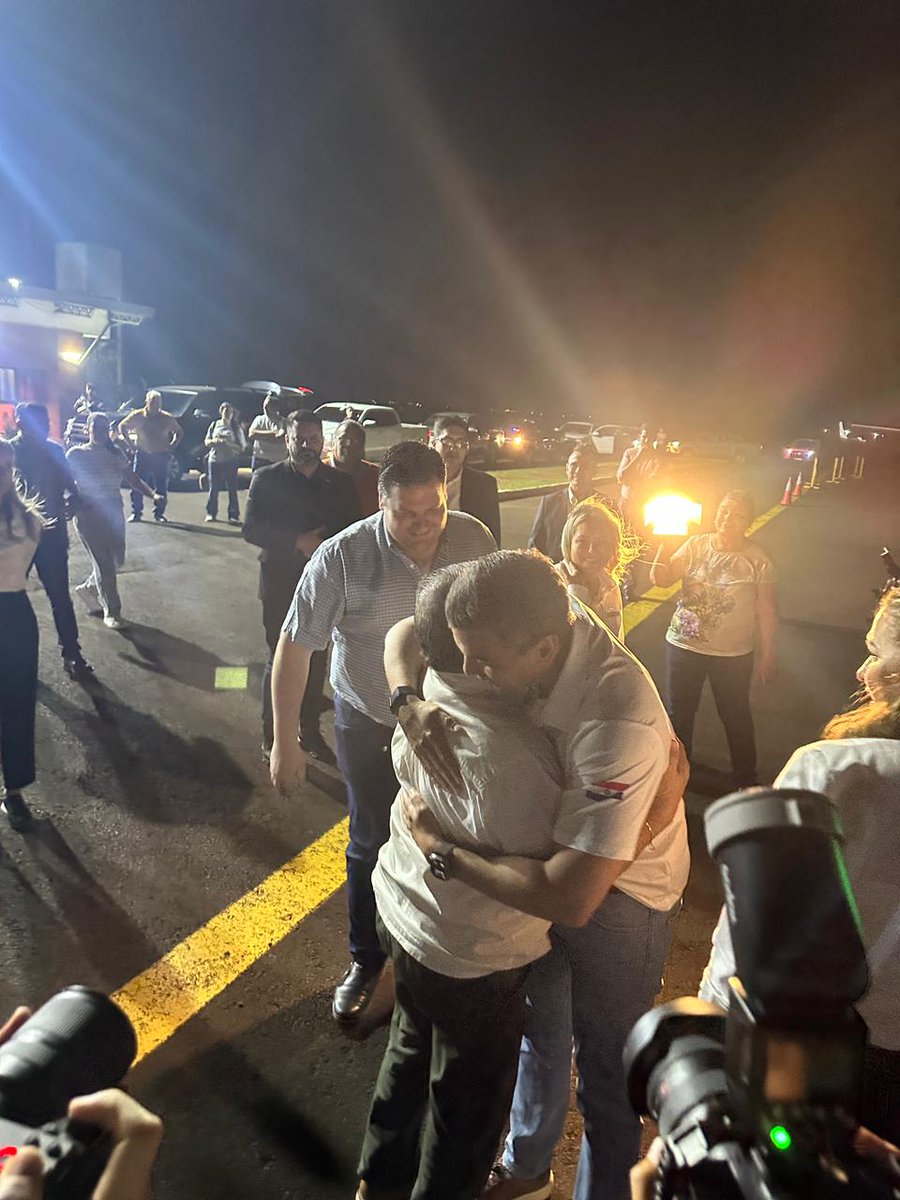 Bienvenido presidente <a href="/SantiPenap/">Santiago Peña</a> a la Perla del Paraguay! 

Que está fiesta del deporte motor  <a href="/officialrallypy/">WRC Rally del Paraguay</a> que hoy nos une, abra caminos para seguir trabajando juntos por mejores oportunidades de desarrollo para la región!