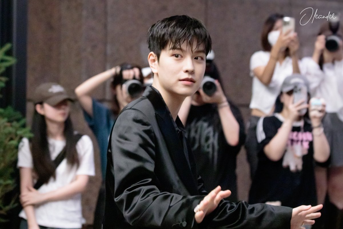 240919 TASAKI HQ
🖤
#스트레이키즈 #스키즈 #승민 #StrayKids #Seungmin #skz 
#スキズ #スンミン