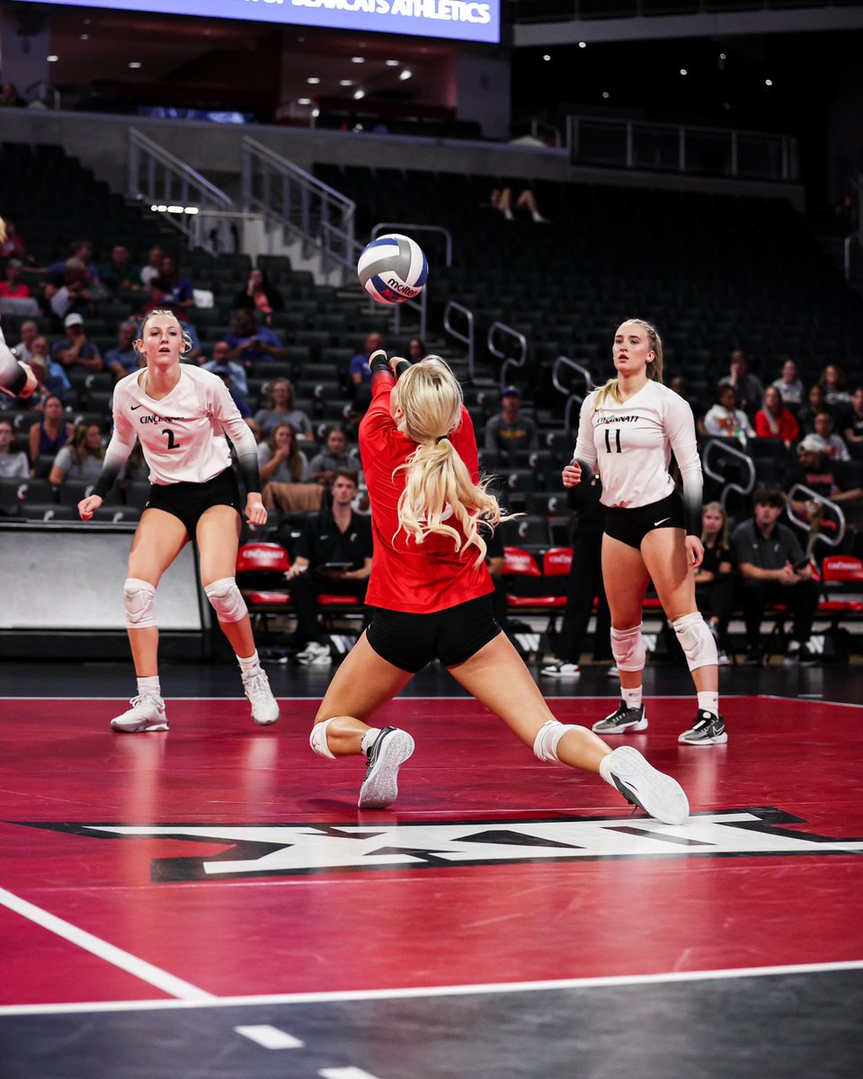 GoBearcatsVB's tweet image. Holding it down 🔒

Faith has her second career 20-dig match!

@Faith_Frame | #Bearcats