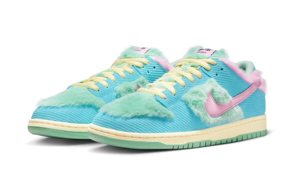 JustFreshKicks tweet media