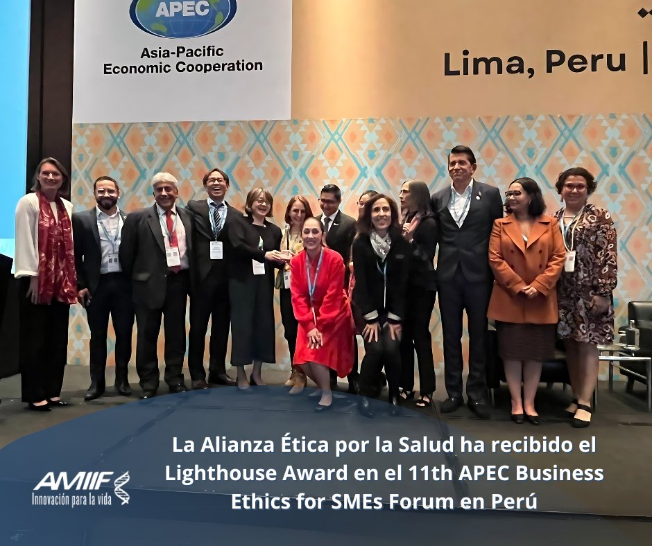 AMIIFMx's tweet photo. La Alianza Ética por la Salud ha sido reconocida con el #LighthouseAward en el 11th APEC Business Ethics for SMEs Forum.
La Alianza, que reúne a más de 50 organizaciones, fortalece la integridad y la ética en el sector salud mexicano.
Larry Rubin, Director Ejecutivo de AMIIF, señala: “Vamos a trabajar de manera conjunta en la capacitación en programas de integridad empresarial en el ecosistema de salud con la Secretaría de la Función Pública, Alianza Ética por la Salud y CANIFARMA. Este premio es un reconocimiento a que nuestra alianza es una guía puntera en la ética”.
#InnovaciónÉtica #APECPeru2024 #AlianzaÉticaPorLaSalud @apecperu @lrubin @SFP_mx @canifarma
