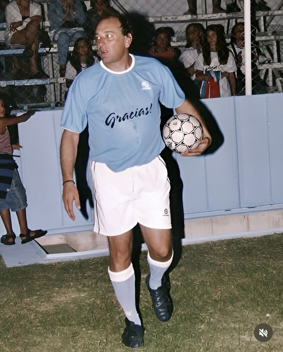 Feliz cumple al ÍDOLO de todas las generaciones, de grandes y chicos.

FELIZ CUMPLE JOSE, EL PUEBLO LANUDO NO TE OLVIDA 🎂💙🤍