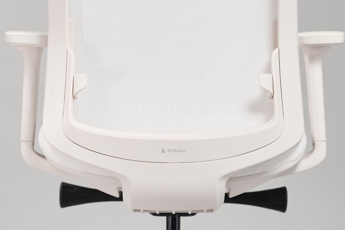 AIMchair|ゲーミングチェアの常識を覆す。 tweet media