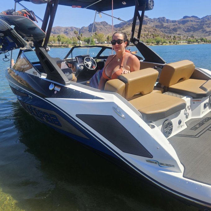 Some of my vacation pics it was so much fun https://t.co/b7bU9792wO<a href="/tag/realloyalfans"class="tags"><span>#realloyalfans</span></a>