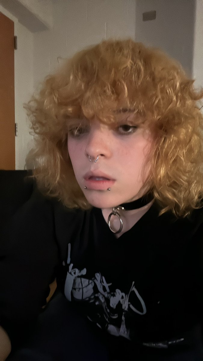 junefact's tweet image. cleaned out my follower list a bit. might do some more. congrats on surviving the purge!!