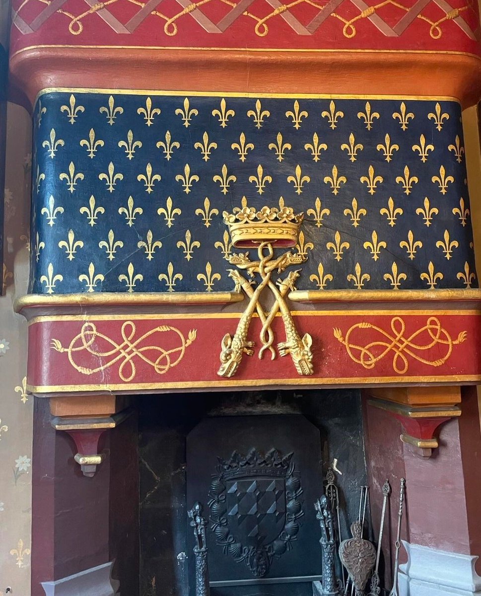 Edwige Coupette (@edwigecoupette) on Twitter photo 