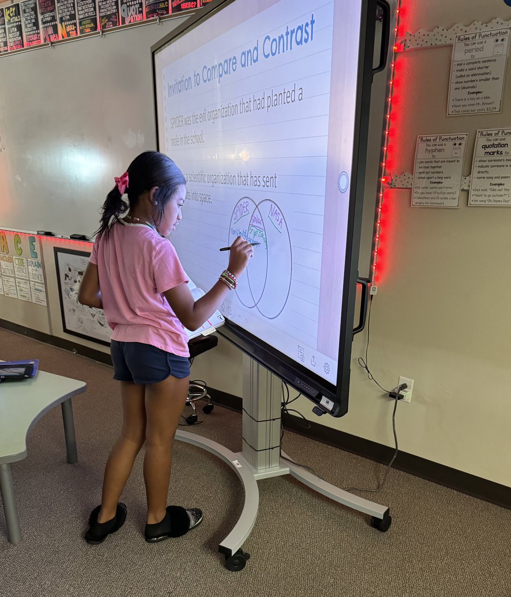 megan_pehl's tweet image. We’re out here just living our best 5th grade lives! 😎 #flearning #LeadReed #5thGrade