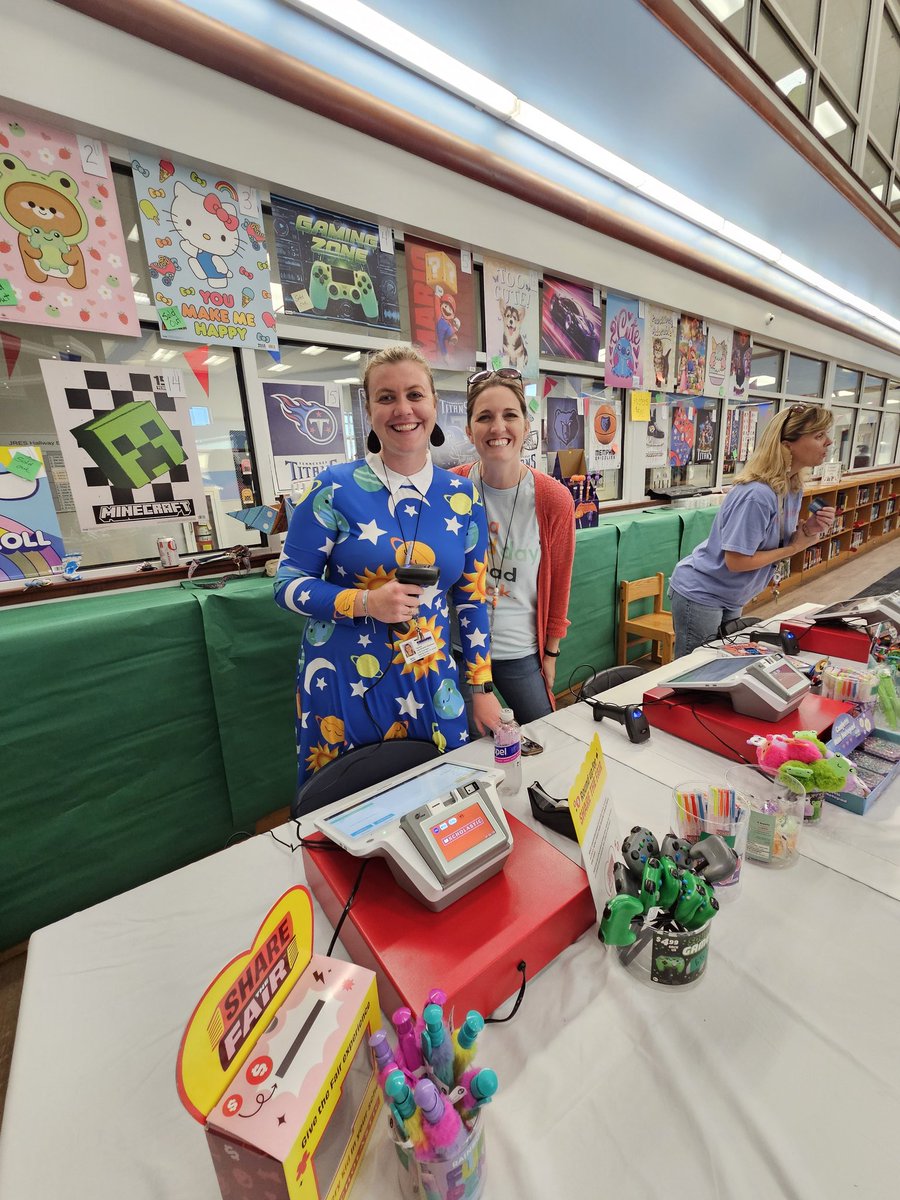 JRES Literacy Night was so much fun! <a href="/JresRockets/">JRES</a>