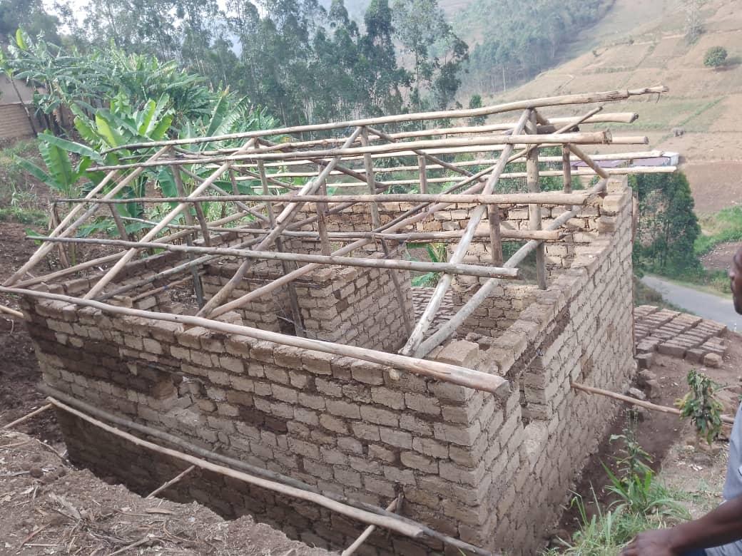 <a href="/GashenyiSector1/">GASHENYI Sector Official Page</a> Uruhare rwa #Dasso mu kubaka amazu y'abatishoboye <a href="/gahundemaurice/">Maurice Mugabowagahunde</a> <a href="/muka_vestine/">Vestine Mukandayisenga</a>