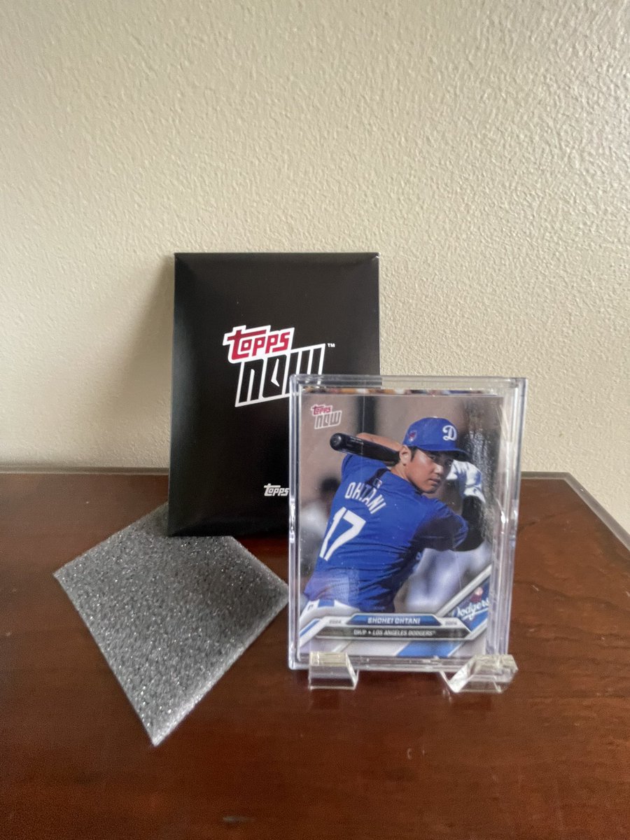 namesfain's tweet photo. @LAcarddude Can’t wait to post my bonus card from road to opening set on his 50/50 day for hitting 3 HRs! https://t.co/UyKwngm6ov