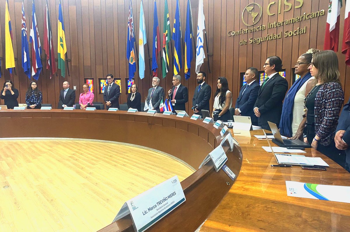 juanrh2ius's tweet photo. El día de ayer tuve el gusto de participar en el Foro de Pensiones y Fondos Generacionales organizado por la @CISS_org hablando sobre #planeación #políticaspúblicas y #profesionalización ¡Gran tema de actualidad y para los años por venir! https://t.co/ZonWZkuJ40