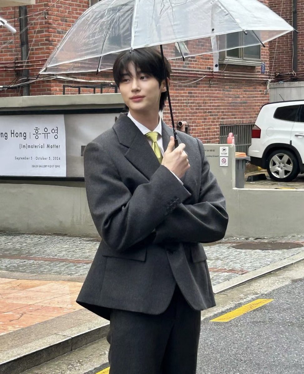 wooseok911031's tweet photo. 왜캐잘생겼나 https://t.co/F8rWmwX3WR