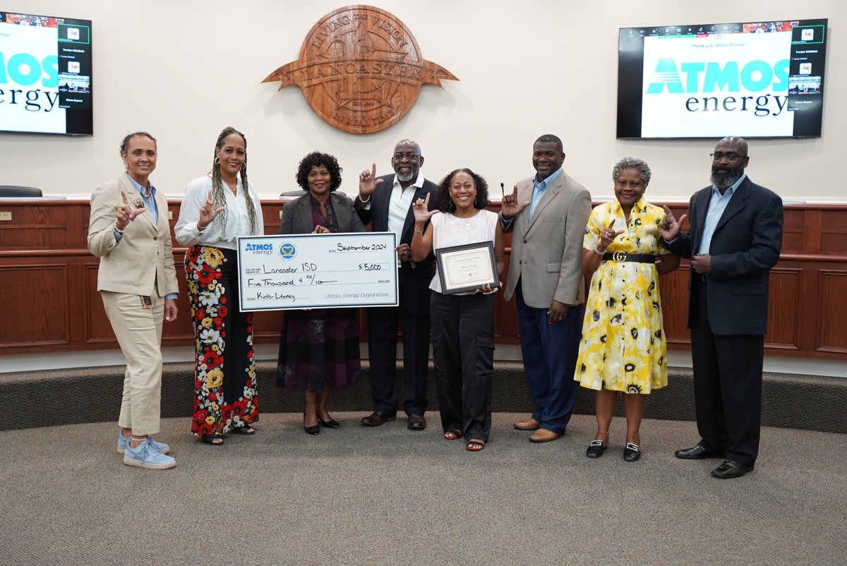 LancasterISD's tweet photo. During tonight’s board meeting, students from @GWCLISD led the Pledge of Allegiance and the Texas Pledge. 🇺🇲

✨We would like to thank @atmosenergy for their generous $5,000 donation to our district. Thank you for your continued support of the students of Lancaster ISD 💵 https://t.co/24V6RJ2Ynp