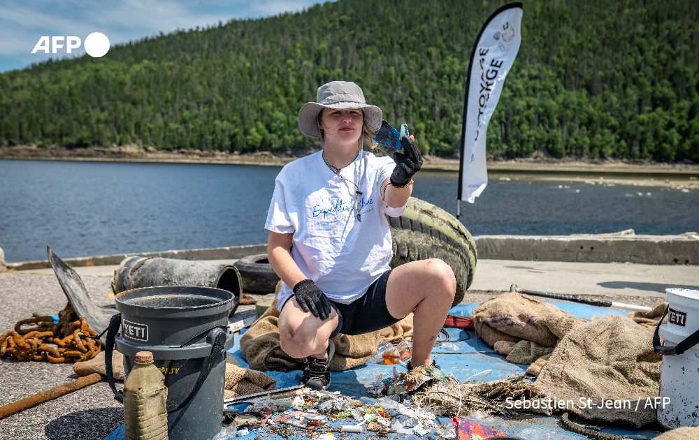 Scientists track plastic waste in pristine Canadian marine park.

Tires, cups and cigarette butts litter the magnificent Saguenay Fjord, a marine protected area in eastern Canada that attracts belugas and other whales seeking respite

u.afp.com/5ao3
