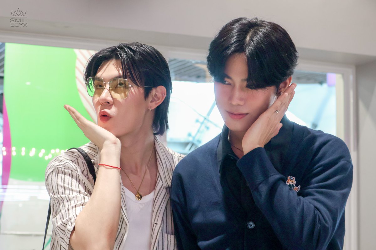 _smilezyx's tweet image. ชอบอ่ะ5555555555 

240915 | #PRIMETIME_TimeToLove_Fansign
#ShulunPrimeTime #OhmPrimeTime #PRIMETIMEth