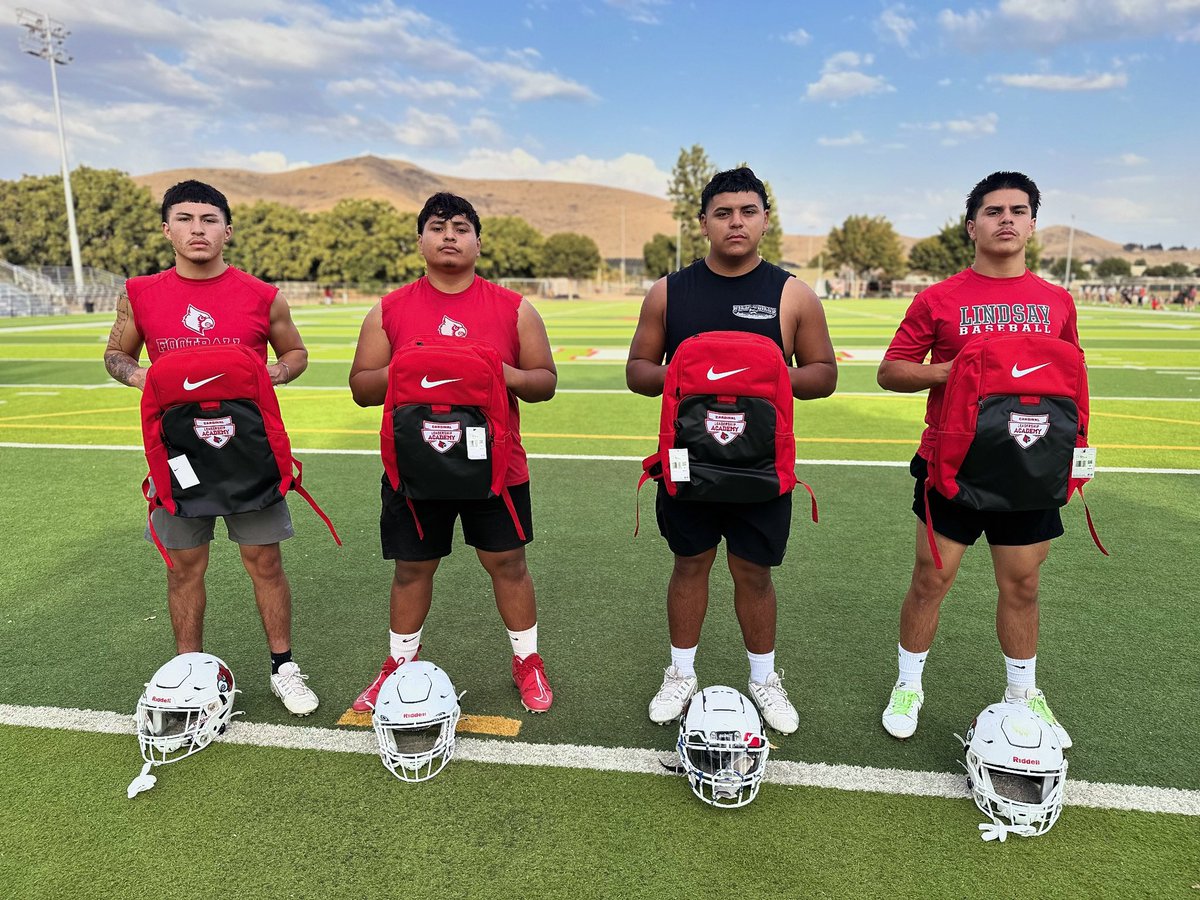 LindsayFootball's tweet photo. Congratulations to our 24-25 Lindsay Varsity Football Captains: Julian Ceballos, Joe Méndez, Omar Trujillo, and Jose Cortez. #football #cardinalfootball🏈 #Captains @LindsayUnified @LHSCARDINALS @LHS_Athletics22 https://t.co/hNdYrAWzmN