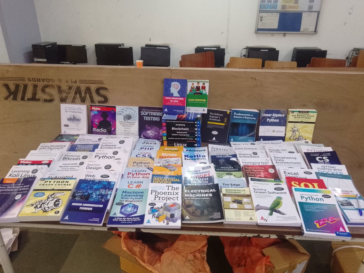 shroffpub's tweet image. Book Exhibition at  Anjuman-I-Islam's Kalsekar Technical Campus, Navi Mumbai 
Books available from
@OReillyMedia @RheinwerkComp @ITRevBooks @ktdotacademy @bytebytego @FOSSEE &amp;amp;more #artificialintelligence #makecommunity #devops #dsa #python #kotlin #generativeai #shroffpublishers