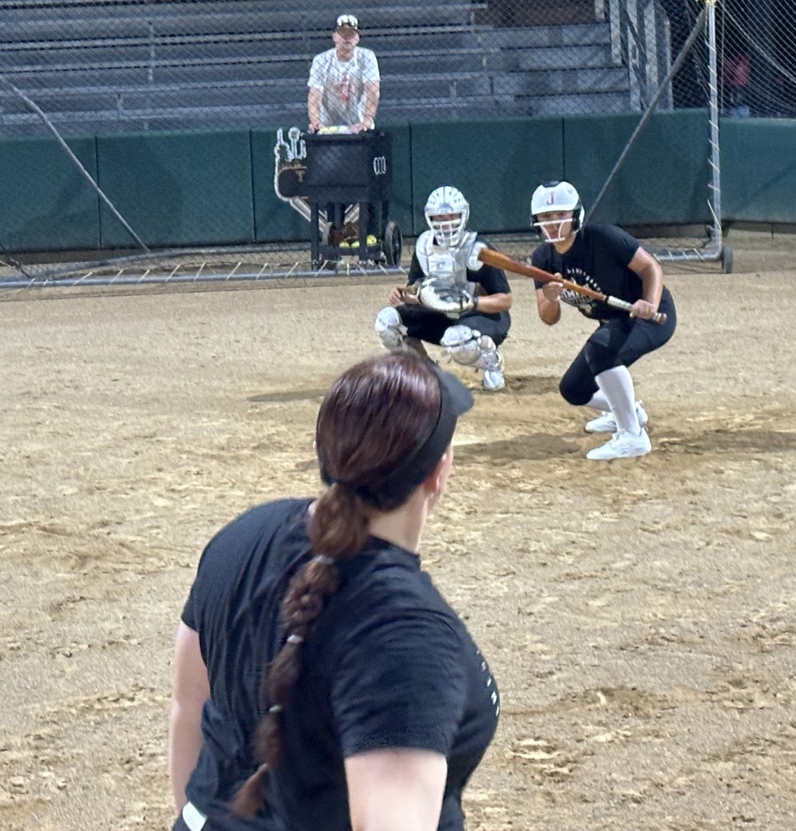 Jimmie Softball will be scrimmaging Friday from 4:30-6:00 at Trapper Field. Come and check out some SB action. We specially want to invite all Jimmie Softball alumni! #honjims