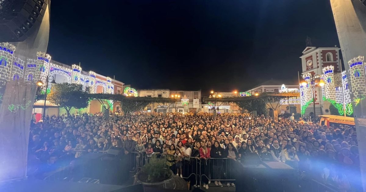 Street Food e Musica a San Gennarello in Festa: Peppe Iodice, Gigi Finizio e Tanto Altro dlvr.it/TDSFrx