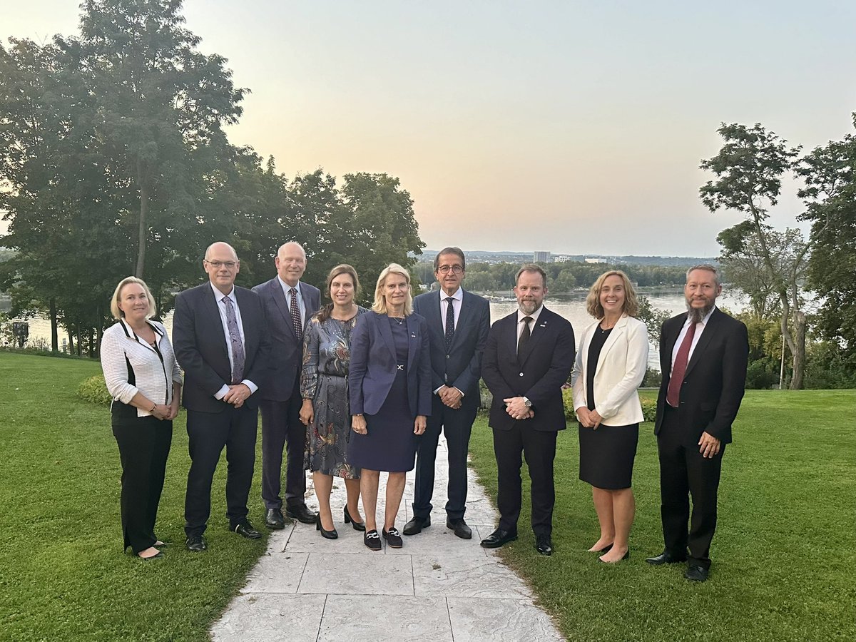How to strengthen 🇸🇪🇨🇦 cooperation in science and research - it’s the main topic for the visit of Director-General of the Swedish Research Council, Katarina Bjelke, in Ottawa this week. Inspiring discussions with reps from <a href="/NSERC_CRSNG/">NSERC / CRSNG</a>, <a href="/SSHRC_CRSH/">SSHRC</a>, <a href="/CIHR_IRSC/">CIHR</a> and <a href="/InnovationCA/">CFI / FCI</a>.