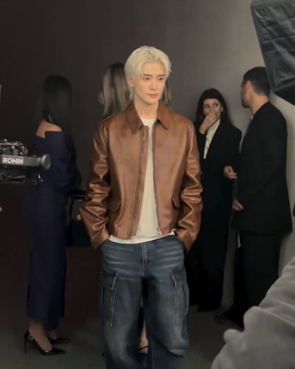 2i4love's tweet photo. 🤎📷

JAEHYUN RETURNS TO PRADA
#PradaSS25xJAEHYUN #PradaSS25 @Prada https://t.co/xbFS8IwzCA