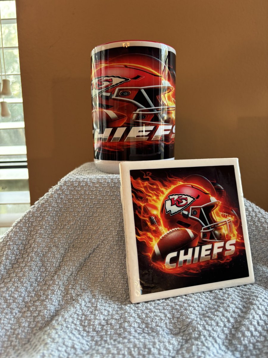 Made this for a customer! They loved it🥰🥰🥰🥰 
Yall know I’m a Steelers fan tho🖤💛🖤💛🖤💛