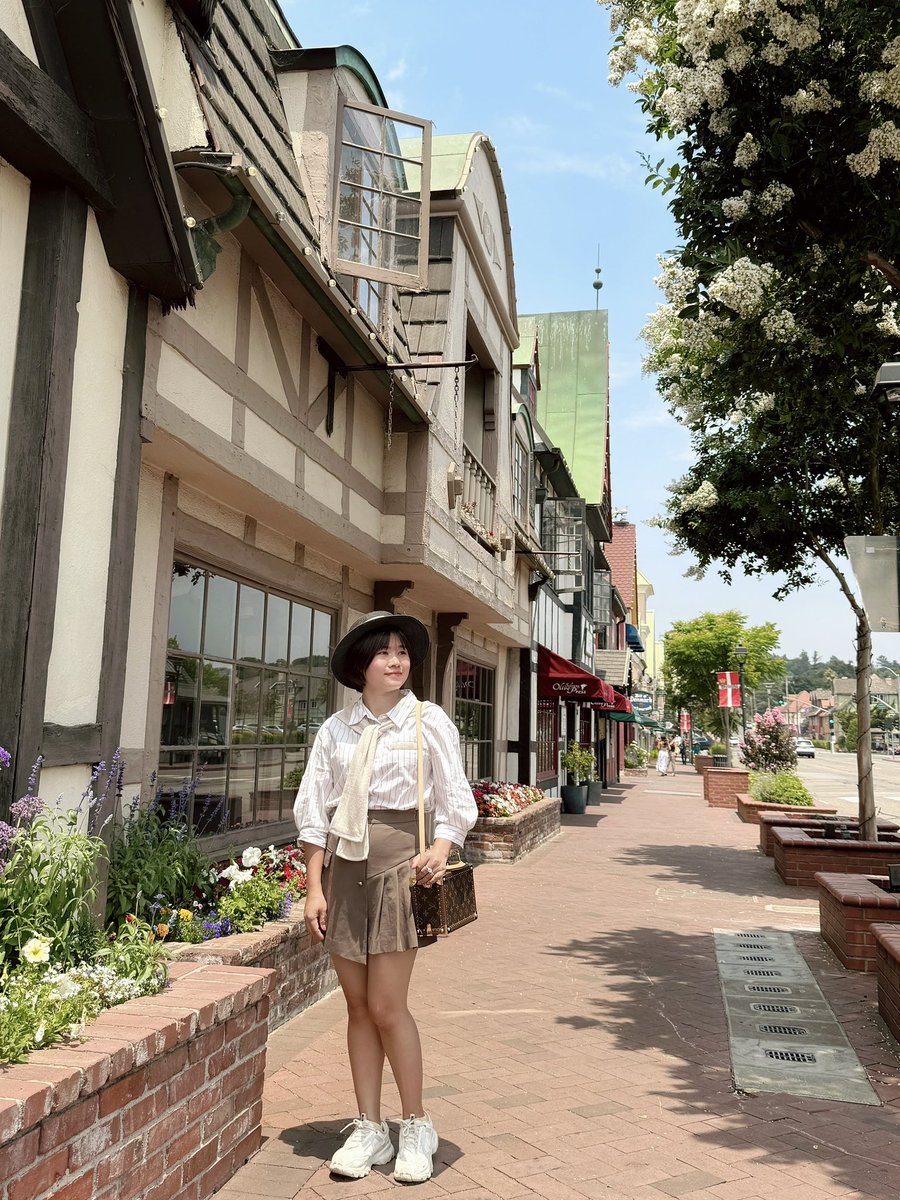 Nếu bạn đang bán hàng Online, đừng bỏ qua bài viết này!

Content không chỉ là một công cụ Marketing mà là một phần cực kỳ quan trọng trong quá trình bán hàng. Content chất lượng giúp chúng ta tiếp cận khách hàng tiềm năng, thuyết phục khách hàng quyết định