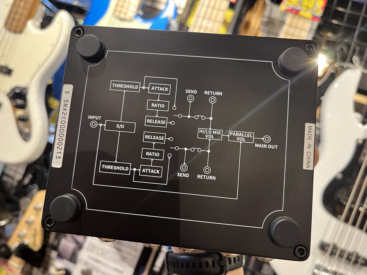 【商品情報！】Phil Jones Bass X2C Dual Band Compressor/Crossover

シグナルをハイとローに分け、それぞれにコンプレッサーを掛けられます！
ドライ音ミックスやEQで細かなセッティングも可能！

詳細・ご注文は→digimart.net/cat13/shop344/…
#PJB #ベース #エフェクター #楽器 #梅田