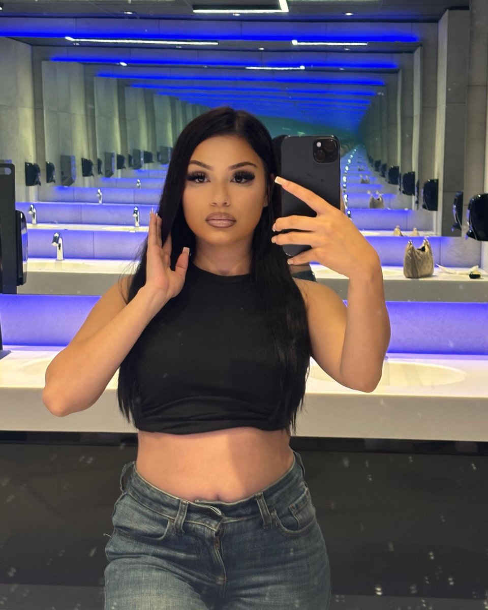 Just V 🐉🕉 (@foreignv5_) on Twitter photo 