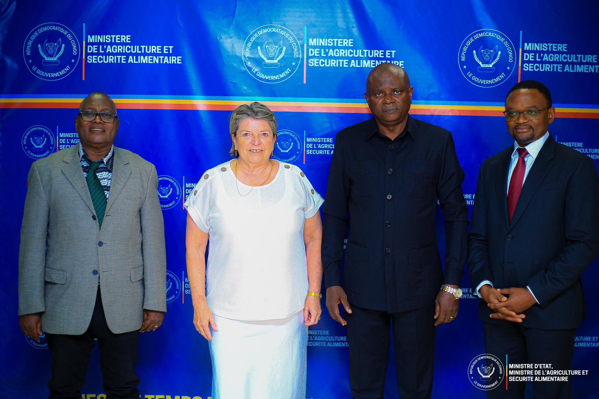 Aigle603482822's tweet photo. @MutombMutshail  Honoré d’avoir reçu Madame Maryse Guilbeault, ambassadrice du @CanadaRDC avec qui nous avons évoqué les possibilités de coopération entre les deux pays dans le secteur agricole. Des projets communs sont envisagés dans le cadre d’une collaboration entre nos deux pays notamment dans l’entrepreneuriat agricole. Elle m’a rassuré de l’accompagnement de son pays dans les projets de développement de la #RDC.
@fatshi13 @SuminwaJudith @MutombMutshail