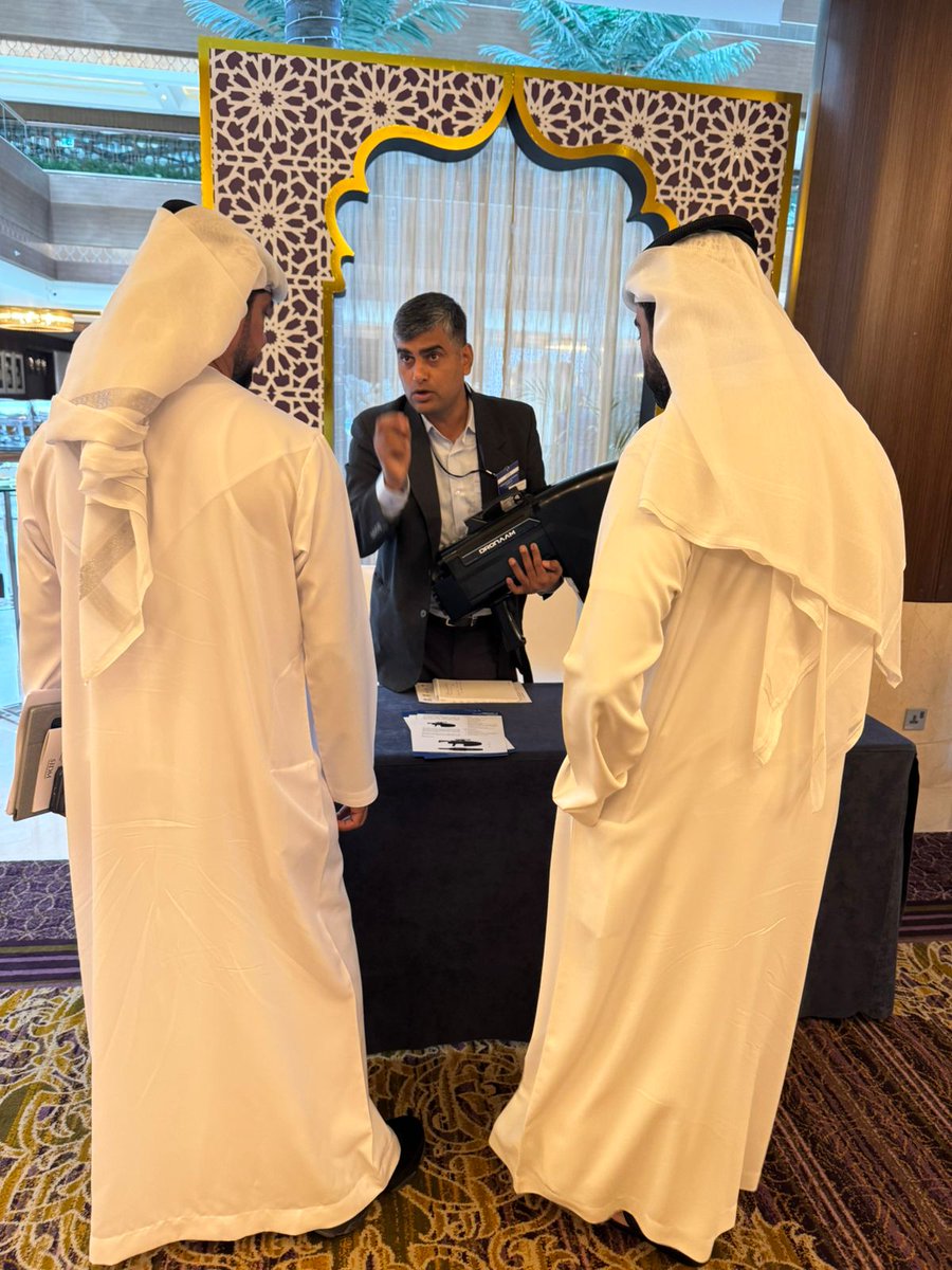 gurutvaa's tweet photo. #makeinindia @India_iDEX innovations could play a key role in securing the skies across the world. Thanks @SIDMIndia and @EDCC_UAE for giving platform to @gurutvaa #DRONAAM #cUAS #safesky #IDDM https://t.co/0IbqnsGXTi