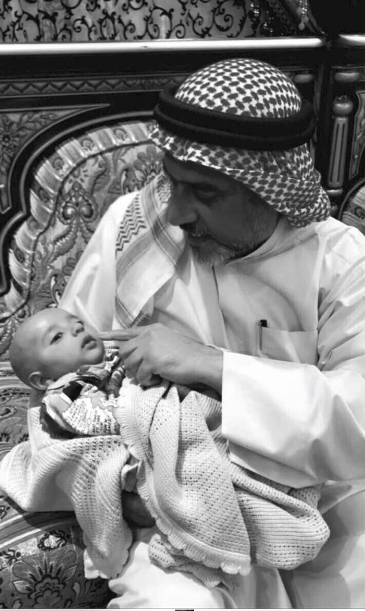 من كلماتي👇✍️🤳
قلتها لابني يوما…
👈🏽{انر 💡دربك "بطاعة" خالقك واجعله "مستديما" بتجنب "معاصيه" بشكر نعمه تزيد خيراته "الطيبات" التي احلها لك؛
👈🏽اياك و"الخبائث" التي نهاك عنها👉🏽
بهذا تكون البصيرة قائدك ويقينك القلب السليم الذي يرتضيه "سبحانه" لمن يحبهم ويقربهم له}
يوسف بن عيسى🇦🇪✍️