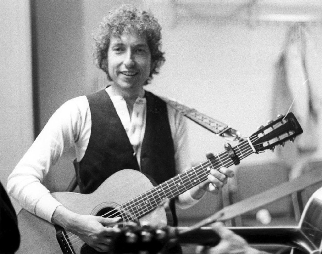 Bob Dylan Smiling tweet media