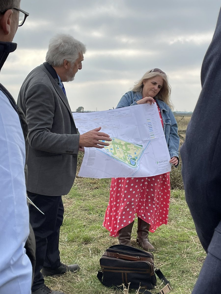 melvynprior's tweet photo. Great day discovering plans for #BourneNorthFen with the team @LincsWildlife plus my first wild #Cranes from #WillowTreeFen๐๐
Listen out for our #PodcastExtra explaining about the potential for #farming #wildlife #nature and hear from guest speaker @JuliaBradbury https://t.co/qKM0LMhCuj