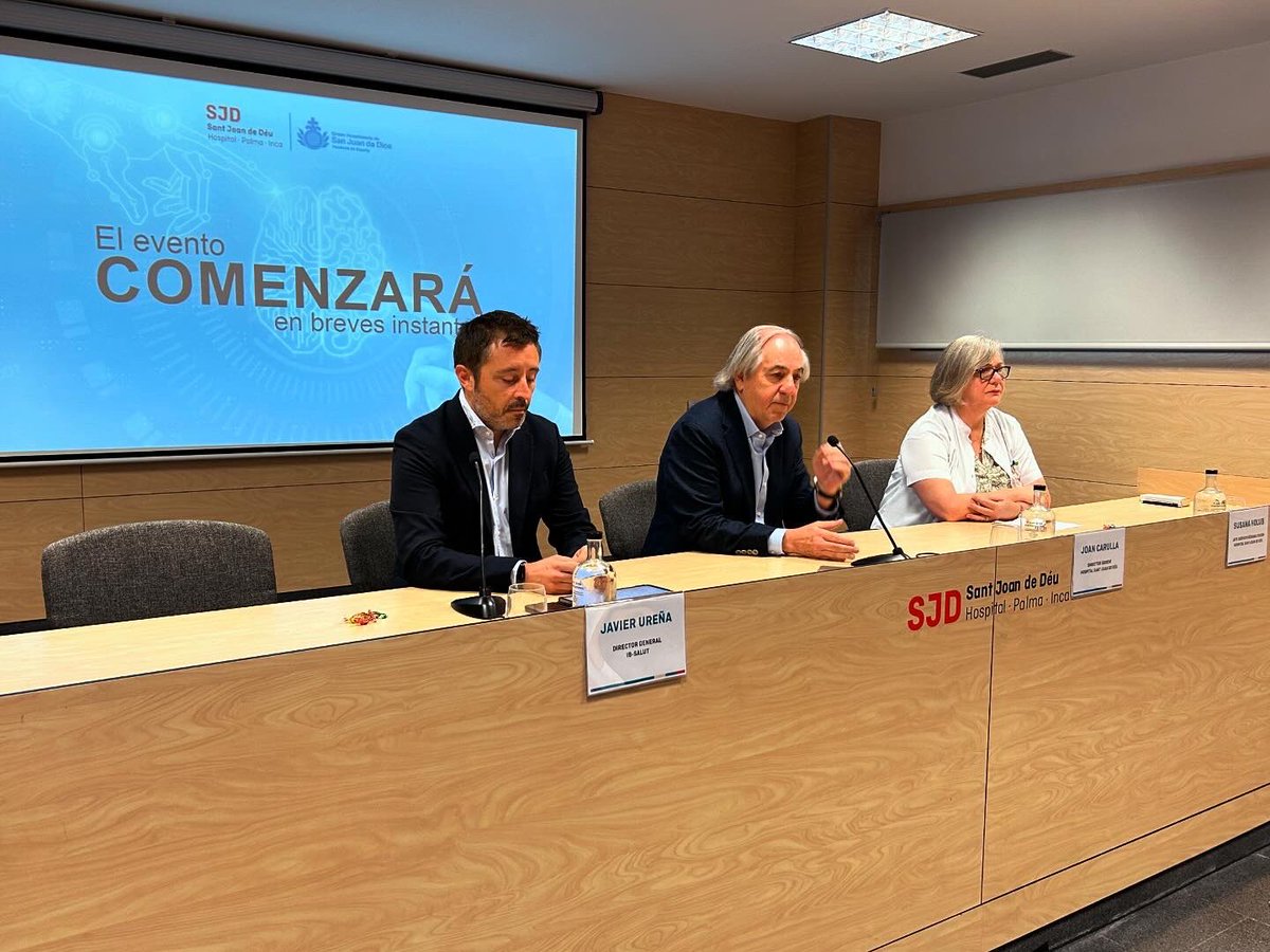 HSJD_PALMA_INCA's tweet photo. Empezamos las V Jornadas de Rehabilitación con la inauguración, a la que han asistido el director gerente de SJD, Joan Carulla, el director general del IB-SALUT, Javier Ureña y la Dra. Susana Holub.
#sjd #hospitalsantjoandedéu #ia #VJornadasRHB #neurorhb #neurorrehabilitacion https://t.co/SG0ptDnkmA