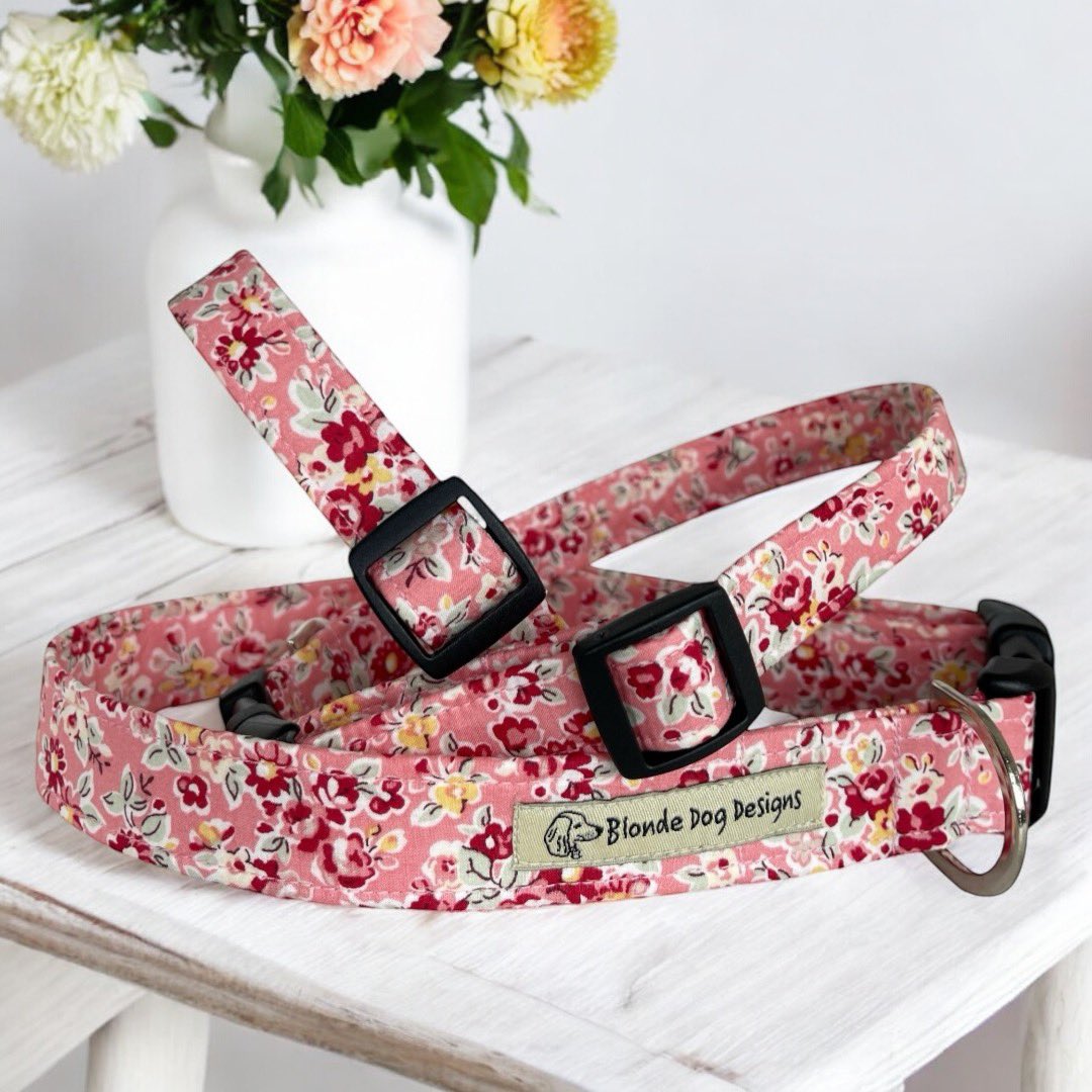BlondeDogDesign's tweet photo. Now back in stock, beautiful Liberty ‘Freya Isabella’ dog collars - your pooch will be the talk of the park in this one!🌸

#FridayMorning #EarlyBiz #CraftBizParty #shopsmall #etsyfinds https://t.co/fHGgJQRRXt