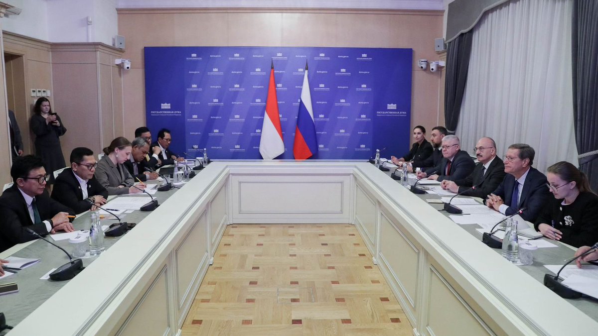 KBRI MOSKOW (@kbrimoskow) on Twitter photo Wakil Ketua Komisi III DPR RI, Adies Kadir, didampingi Wakil Kepala Perwakilan KBRI Moskow, melakukan pertemuan dengan Wakil Ketua I Duma Negara Federasi Rusia, Alexander Zhukov, 18/9/24.
<a href="/Kemlu_RI/">MoFA Indonesia</a>
#inidiplomasi
#indonesiainrussia Wakil Ketua Komisi III DPR RI, Adies Kadir, didampingi Wakil Kepala Perwakilan KBRI Moskow, melakukan pertemuan dengan Wakil Ketua I Duma Negara Federasi Rusia, Alexander Zhukov, 18/9/24.
<a href="/Kemlu_RI/">MoFA Indonesia</a>
#inidiplomasi
#indonesiainrussia