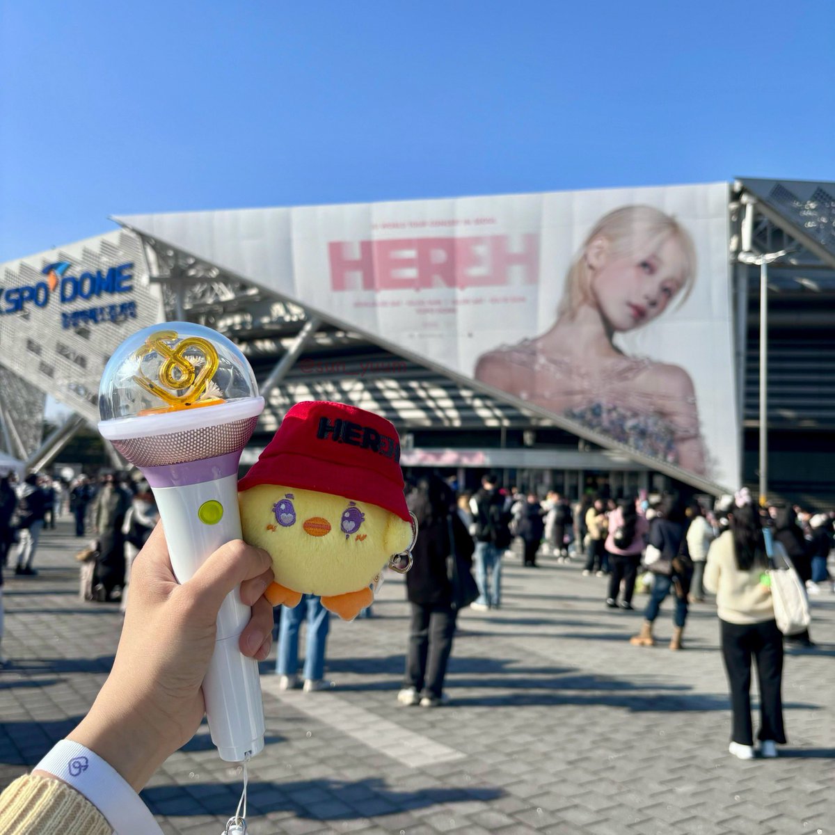 sun_yuum's tweet photo. 2024 아이유 H.E.R. 서울 콘서트
[ 레진공예 ] 아이유 응원봉 파츠 Ver. HOLSSI

내 이름은 유애나🎵
아이유 팬클럽 로고에 H.E.R. 콘서트 주제곡인 홀씨를 접목시켜 제작한 응원봉 파츠

#iu #iuaena #아이유 #유애나 #아이크 #응원봉꾸미기 #레진 #hereh #holssi #홀씨 https://t.co/YAKeVsPEBY