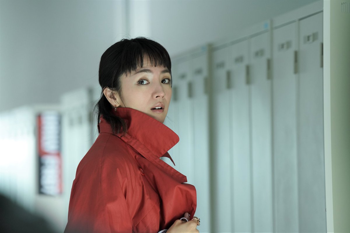 last_mile_movie's tweet photo. ◢◤#ラストマイル制作日記
　　 
  本作で感じたこと
￣￣￣￣￣￣￣￣￣౽_✍🏻

「身の回りで起こっている止められない現実。
一人の力では動かせない苦しさの連鎖。
観る方がどんな気持ちになって、
どんな余韻で日々をすごしてゆくのか、
そんなことを想う映画でした。」
と語る #満島ひかり さん。

ご覧いただいた皆さんの感想は
#ラストマイル感想配達キャンペーン で
ぜひお聞かせください✨

#ラストマイル 𝑵𝑶𝑾 𝑺𝑯𝑶𝑾𝑰𝑵𝑮🎬