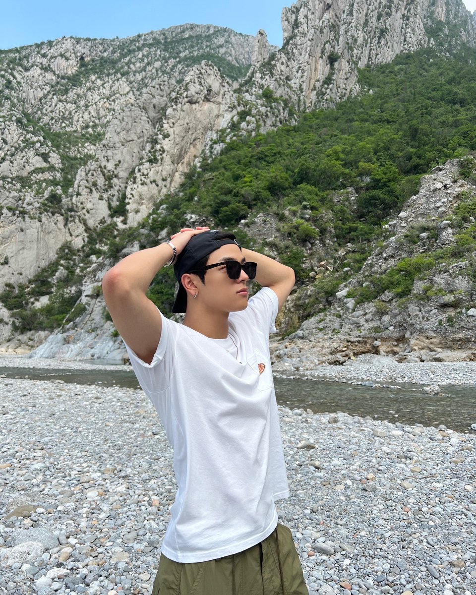 woooojinn's tweet photo. [#우진] relaxing♫

#KIMWOOJIN #김우진
#ILIKETHEWAY
#KIMWOOJIN_ILIKETHEWAY
#KIMWOOJIN_ILIKETHEWAY_in_LatinAmerica https://t.co/CJZGZXYR2f